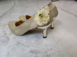 🆕Fancy Golden Glitter Pumps