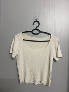 Ribbed Cropped White Tshirt