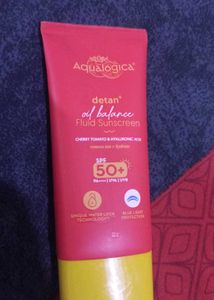 Aqualogica Detan+ Oil Balance Fluid Sunscreen