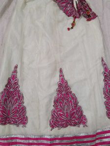 Lahenga And Dupatta Without Blouse