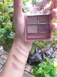 Lakme 9 to5 Makeup Palette