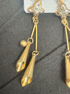 Fashionable Gold Dangle Earrings