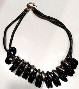 Neckpiece