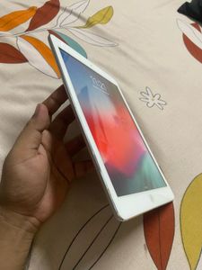 Apple iPad Air In Pristine Condition