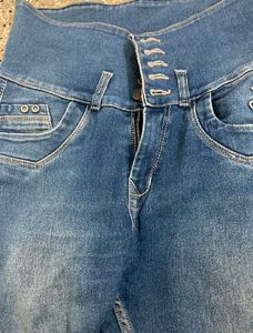 Preloved Jeans But No Zip