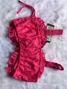 PINK SLEEVELESS CROP TOP