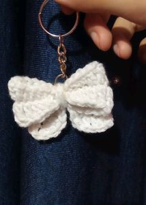 Crochet White bow Keychain✨️🫶☁️