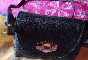 Black Slingbag