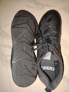 Plaeto Black School Shoes Size 6