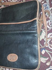 Nina Ricci Paris 100 %leather Bag