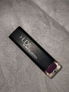 Huda Beauty Matte Lipstick