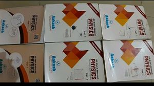 Akash Physics Coaching Books Std. 11&amp;12