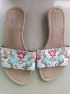Zudio Flats
