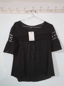 Ladies Fency TOP.black Colour Brand New.