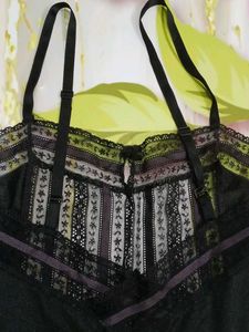 (1129)Lace Trim Black Bodysuit