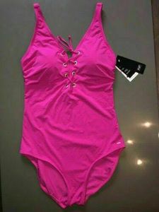 F&amp;F Australia 🇦🇺 Swimsuit 🩱 Women