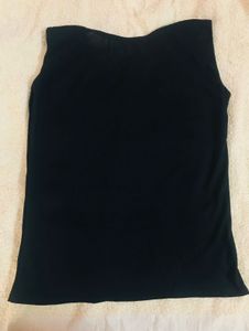 Black Sleeveless Top