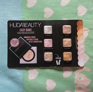 Huda Beauty EasyBake Loose Baking & Setting Powder