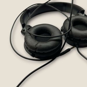 Used Boult Q2 Over-Ear Headphones - Black