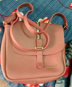 Beautiful Sling Bag 😍👛
