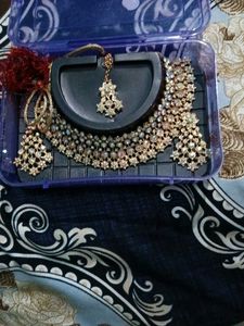 Jewelry Set in Case