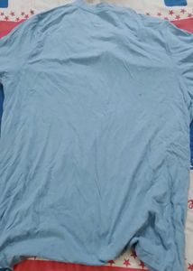 hi I want to sell thus brand t shirt
