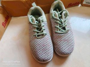 bata brand shoe uk 4