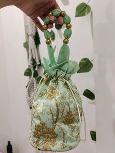 Zari Embroidered Potli