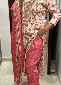 Kurta Pant Dupatta Set.