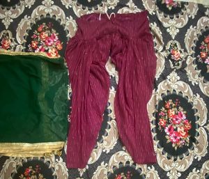 Elegant Green &amp; Gold Embroidered Pakistani Suit