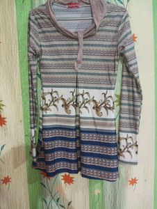 Top With Long Sleves In Size M
