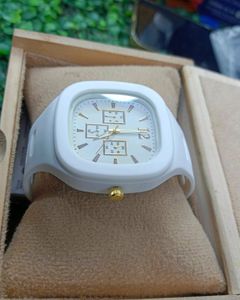 Unused White Anolog Wrist Watch