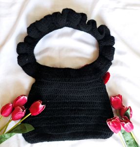 Pretty Black And Red Bow Crochet Handbag