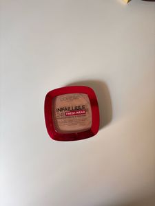 Loreal Paris Infallible Powder Foundation