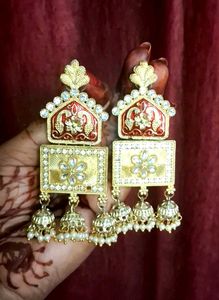 Jhumka Earrings 1 stone is missing only