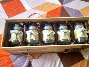 SUMMERY RICH LOOKING GIFT BOX/DECOR BOX + Earrings