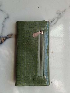 Green Crocodile Clutch