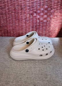 Comfortable off White Clogs