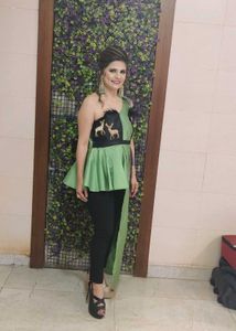 Unique Green &amp; Black One Shoulder Top