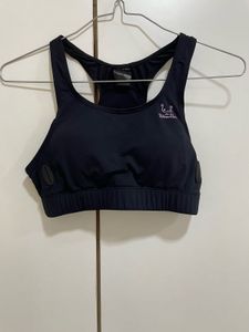 Stylish Black Sports Bra
