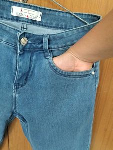 SKINNY BLUE JEANS