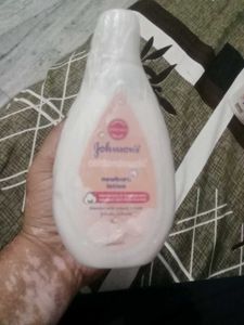 Johnson's Cotton Touch Newborn Lotion Pack 6