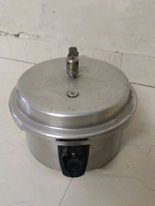 Butterfly Amigo Pressure Cooker