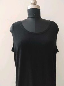 Black Sleeveless plus size Top