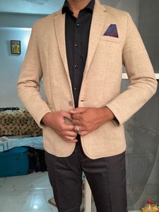Beige Knit Blazer - Versatile & Stylish!