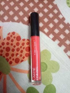 Lakme Lip Plumper &amp; Mamaearth Concealer