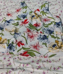 Girls Top   Size L. Pack Of 2