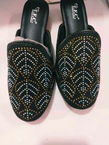 MRID Black Flip Flops