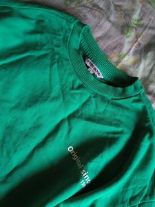 Green sweatshirt for women