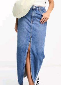 STRADIVARIUS FRONT SLIT DENIM SKIRT 26&#34;